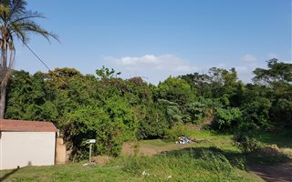 6051 m² Land available in Sea Cow Lake