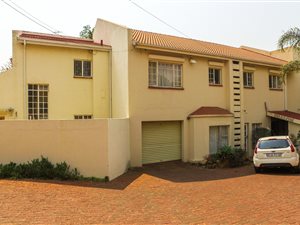 3 Bed Apartment in Val de Grace