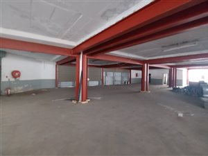 600 m² Industrial space in Briardene