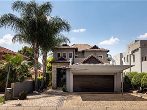 3 Bed House in Silver Lakes Golf Estate