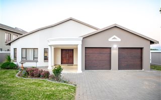 3 Bedroom House in Silverwoods Country Estate