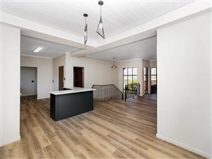 4 Bedroom House in Waterkloof Ridge