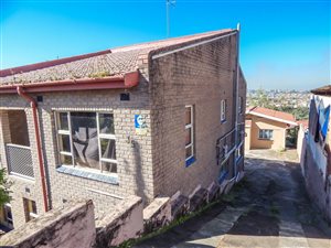4 Bed House in Chatsworth Central