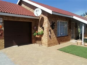 2 Bed House in Meiringspark