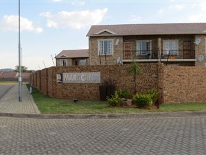 3 Bed Apartment in Radiokop