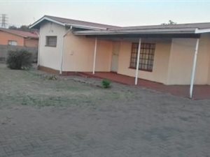 3 Bedroom House in Vanderbijlpark CW4