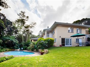 6 Bed House in Cowies Hill