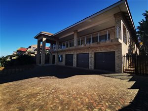 4 Bed House in Dana Bay