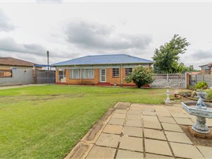 3 Bed House in Dunnottar
