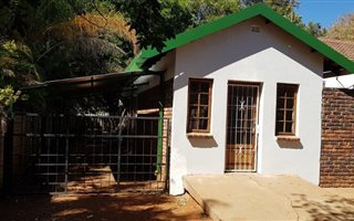 1 Bedroom Flat in Lephalale (Ellisras)