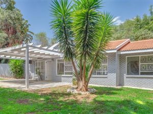 4 Bed House in Allens Nek