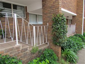 2 Bed Townhouse in Springs Central