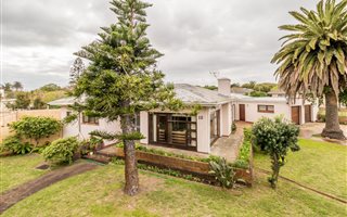 4 Bedroom House in Milnerton Central