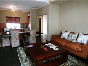 2 Bed Apartment in Douglasdale