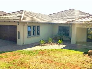 3 Bed House in Pebble Rock