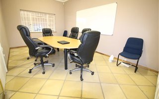 Commercial space in Highlands North