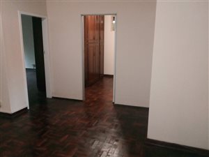 3.5 Bed Flat in Arcadia