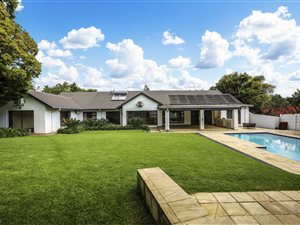 5 Bed House in Morningside Manor