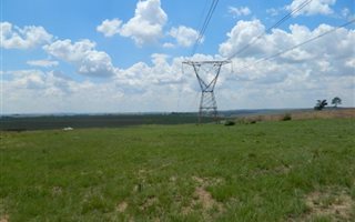 1 ha Land available in Blanchville