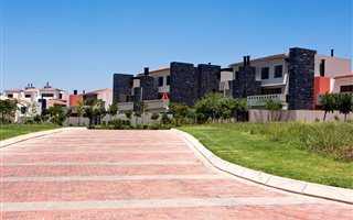 2 Bedroom Townhouse in Lombardy Estate