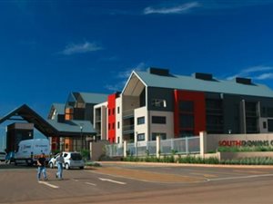 118 m² Commercial space in Southdowns Estate