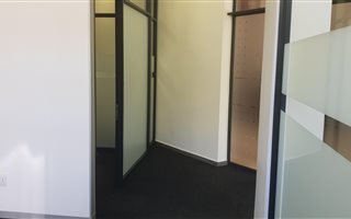 140 m² Commercial space in Umhlanga Ridge