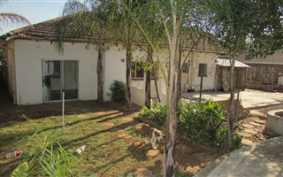2 Bedroom House in Ladanna