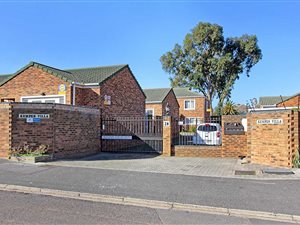 2 Bed Townhouse in Kempenville