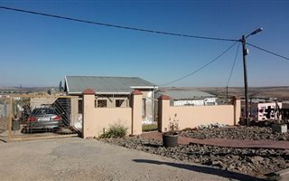 2 Bedroom House in King Williams Town