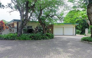 4 Bedroom House in Meerensee