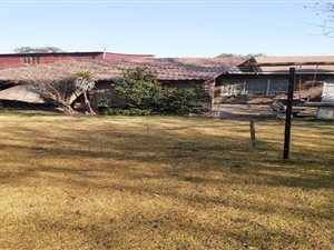 8.6 ha Farm in Roodia
