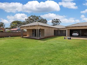 3 Bed House in Meyerton Park