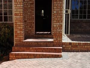 3 Bed House in Azaleapark