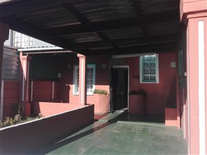 3 Bedroom House in Elsies River