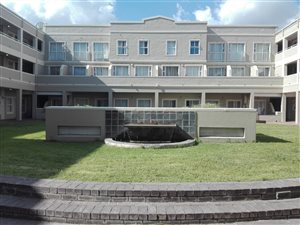 Bachelor apartment in Stellenbosch Central