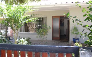 4 Bedroom House in De Zoete Inval