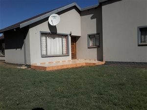 3 Bed House in Jouberton