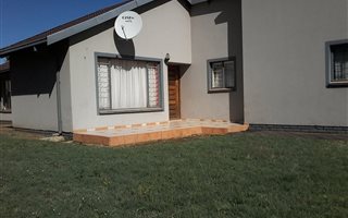 3 Bedroom House in Jouberton