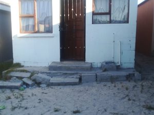2 Bed House in Mfuleni