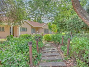4 Bed House in Bardene