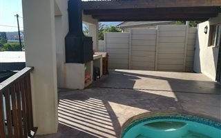 3 Bedroom House in Bergsig