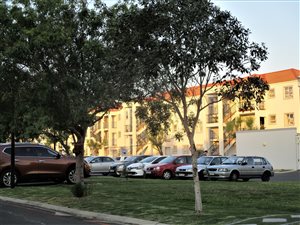 2 Bed Apartment in Somerset Ridge