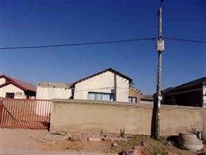 3 Bed House in Roodekop