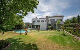 4 Bedroom House in Dainfern Golf Estate