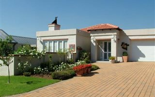 3 Bedroom House in Retire at Midstream
