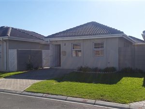 3 Bed Townhouse in Kuilsriver