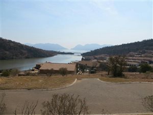 785 m² Land available in Estate D Afrique