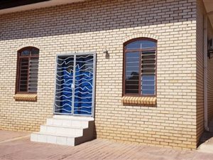 44 m² Commercial space in Montana Park