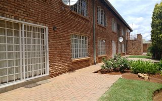 10 Bedroom Apartment in Potchefstroom Central