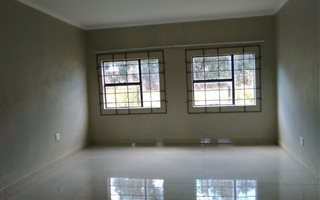 2 Bedroom Flat in President Park